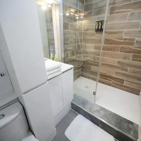 Apartament Bateau La Yourhosthelper *